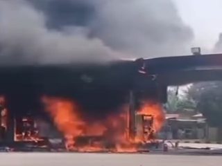 Terios Terbakar & Meledak Saat Isi BBM di SPBU